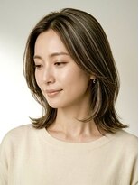 コル(COR)&nbsp;大人女性に大人気!動きのなるミディアムレイヤー 30代40代50代