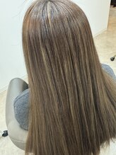 【ハイライト】いつもの髪色をアップデート！ワンランク上のカラーで一気に垢抜けスタイルへ