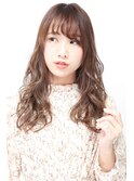 無造作フェミニンセミロング