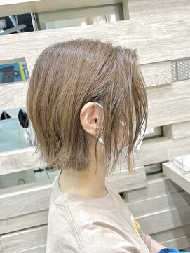 テテ(TETE) ボブ/切りっぱなしボブ/外ハネボブ