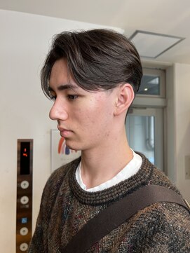 エクリ 麻布十番(equri) ニュアンスストレートセンターパート