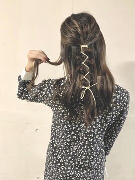 ディア(.eer) *♪ 紐アレンジ × ハーフアップ ♪*