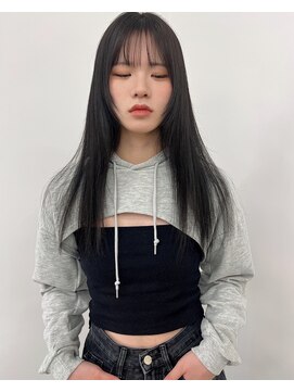 ヒン(HIN) フローカットスタイル