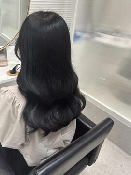 トッカ ヘアアンドトリートメント バイ リウム(tocca hair&treatment by Rium) 《韓国ヘア》韓国アイドル風ブルーブラックカラー