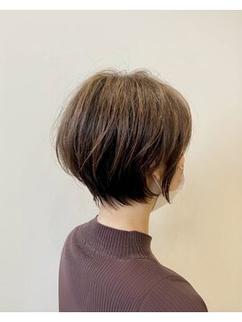 ハルキ ミナト ジャパン オオサカ(HARUKI MINATO japan OSAKA) 40代50代小顔似合わせカットくびレイヤーエモージュ大人可愛い