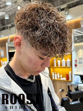 ルースト 渋谷店(ROOST) スペインカール×ブラウンカラー×メッシュハイライト
