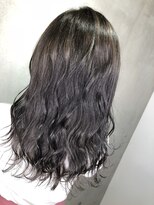 ルッソカナン(Lusso canaan)&nbsp;ニュアンスカラー/グレージュカラー/外ハネウェーブ