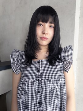 ニーィ バイ カータ(Niii by CARTA) 黒髪レイヤーヘア