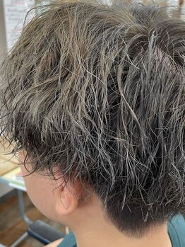 ギャルアップ(Gal up)の写真/【再現性の高いカット】計算し尽くしたカット技術が自慢！メンズもレディースもお任せください◎