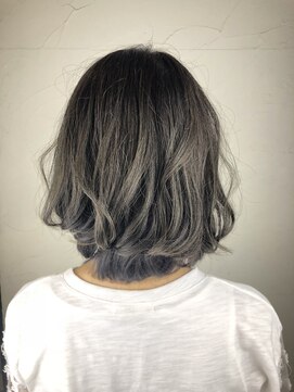 パッション 茨木店(Passion) ショートボブのアッシュ強めブルーシルバー