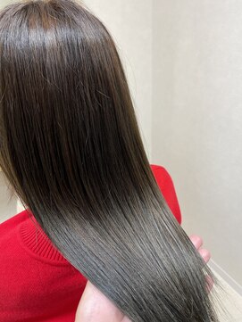 マロ(Maro) 美髪ダークグレージュ