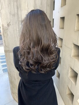 リバレッジ 広尾(Leverage) 大人の透明感グレージュ鎖骨レイヤー【広尾/恵比寿】担当:大住】