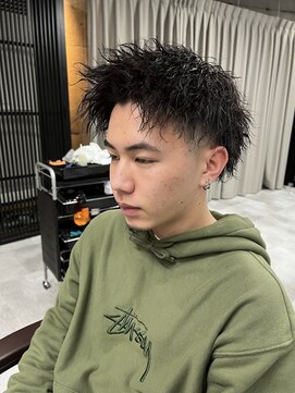 イーラ(era) フェード×ツーブロック×ツイストスパイラルパーマ