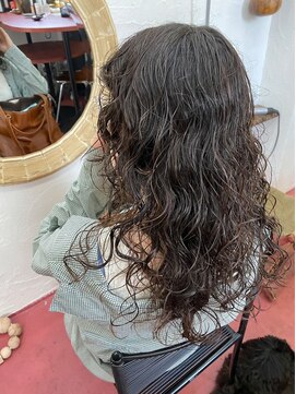 フィン(fin,) fin,/ブリーチ/パーマ/ハイトーン/ダブルカラー/インナーカラー