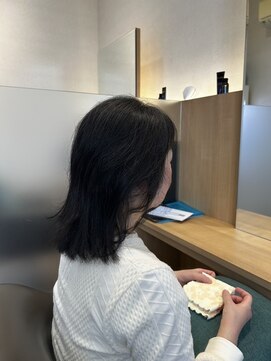 ウイバイファースト(u'i by first) 落ち着きと品格のある大人のショートボブ