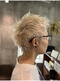 抜きっぱなしブロンド＋スパイキーショート