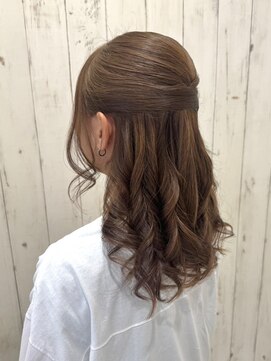 ケイティ(Keity) アレンジ 四点留めハーフアップ