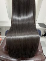 ライア 下北沢(laia)&nbsp;暗めグレージュでここまでの艶感はなかなかに【下北沢】