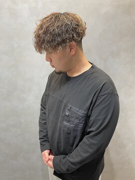 【波巻きパーマ×ハイライト】