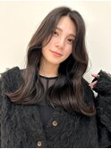 センター分け顔周りくびれカットレイヤーロングヘア
