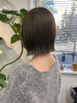 ワット(W)&nbsp;【W】小林 肩上ボブ/切りっぱなしボブ/オリーブグレージュ