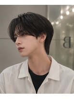 ベル 新宿(Belle) ナチュラルセンターパートカルマパーマフェザーパーマ韓国ヘア