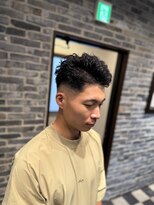 ミリオンバックス 御徒町店(Million Backs)&nbsp;リバースセンターパート/スキンフェード/ダウンバング/御徒町