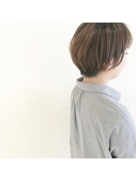 デフィー(DEFY) 首回りすっきりのショートヘア