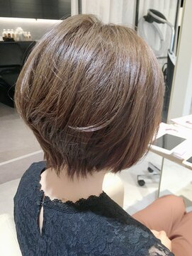 グランド(GRAND) 【大人が好むカットデザイン】担当者:畠田マサトモ