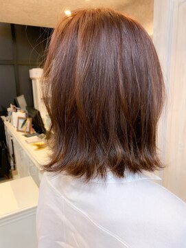 キャアリー(Caary) 福山美容院人気キャアリーぱつんと切りっぱなし外ハネボブ