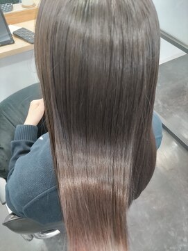 エスカーラ 町田(THE ESCALA) 斜めバング/グレージュカラー/シルキーベージュ［町田駅］