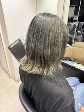 アイズ 本厚木(AIZU) オリーブベージュ