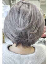 ヘアサロン ビビット 久宝寺店(VIVIT) 白髪ぼかしブリーチ　グレイヘア
