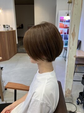 ツキ(TSUKI) ショートボブ