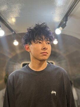 ユーゼンバーバーエアーストリームベース(YUZEN BARBER AIR STREAM BASE) ツイストスパイラルパーマ&パープルカラー　バーバー理容室