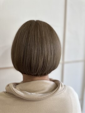 ユウジオザワ(YUJI OZAWA) ダブルカラー白髪ぼかし