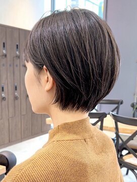 ビュートヨナカ(VIEW TOYONAKA) 【30代/40代/50代】ショートボブ/暗めカラー/小顔/豊中