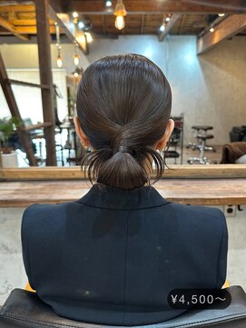 マスカリ(muscali) ハイライト/ダークアッシュ似合わせカットミディアムレイヤーm2