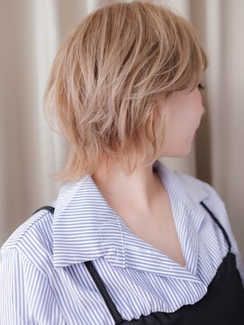 カバーヘア ブリス 川口(COVER HAIR bliss) ミルクティーブロンドクラゲカットくびれショートZ川口10代20代