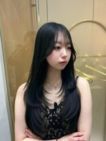 スリー(THREE)&nbsp;【色気のある上品さと可愛さをmixした韓国ヘア】