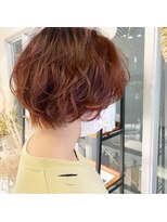 デフィー(DEFY) カシスカラーのショートスタイル