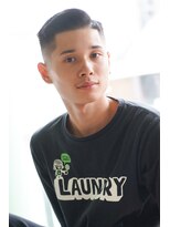 にもう&nbsp;サイドパートショートスキンフェード３