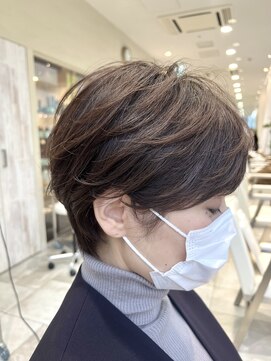 ヒアカアヴェダ 天神VIORO (Heaka AVEDA) ショートボブ【30代/40代/50代/グレイカラー】H