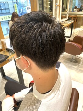 ネオリーブルカ 御茶ノ水店(Neolive Luca) 刈り上げ軽めマッシュ