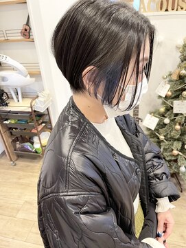ヘアーデザイン アコースティック(Hair Design ACOUSTIC) ハンサムショート&イヤリングカラー