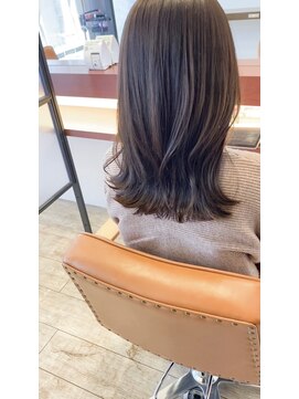 マーリャヘアー(mallia hair) くびれミディアム