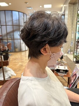 ジュール ドゥJour doux ディレクター今嶋 くびれ感と柔らかいパーマデザイン