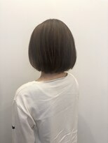 ゼンドットカラスマ(Zen.karasuma)&nbsp;白髪ぼかしハイライト×ボブ20代30代40代