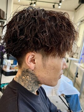 フゥ 宇都宮(FeU) 波巻きスパイラルパーマツイストパーマメンズマッシュパーマ