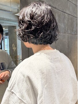 ハマモト 後ろ姿も